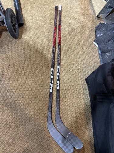 Intermediate CCM JetSpeed FT5 Left Hand Hockey Stick P88 (Used)