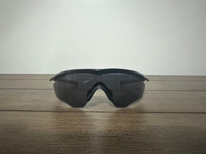 Men's Medium/Large Oakley M Frame Sunglasses (New)