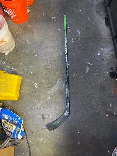 Broken Intermediate Bauer Sling Right Handed Hockey Stick P92 (Used)