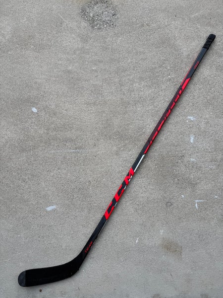 Intermediate CCM JetSpeed FT4 Team Right Handed Hockey Stick (Used)