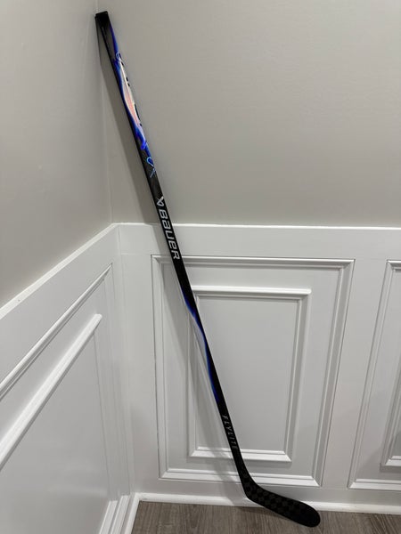 Senior Bauer Vapor FlyLite Left Handed Hockey Stick P28 (New) 70 flex blue