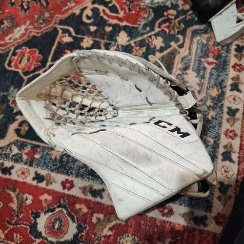 CCM Extreme Flex E5.5 Regular (Used)