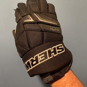 Sher-Wood Rekker Legend 1 Gloves 14" (Used)