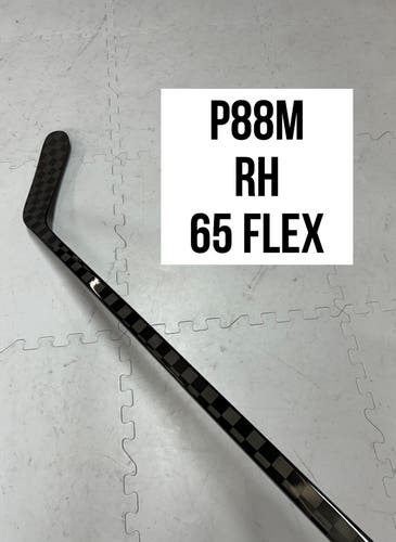 Senior(1x)Right P88M 65 Flex ProBlackStock™ Unbranded Blackouts Pro Stock Nexus Hockey Sticks