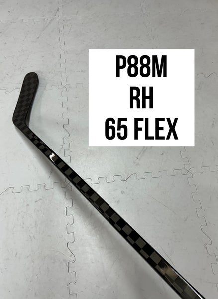 Senior(1x)Right P88M 65 Flex ProBlackStock™ Unbranded Blackouts Pro Stock Nexus Hockey Sticks