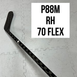Senior(1x)Right P88M 70 Flex ProBlackStock™ Unbranded Blackouts Pro Stock Nexus Hockey Sticks
