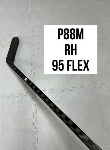 Senior(1x)Right P88M 95 Flex ProBlackStock™ Unbranded Blackouts Pro Stock Nexus Hockey Sticks