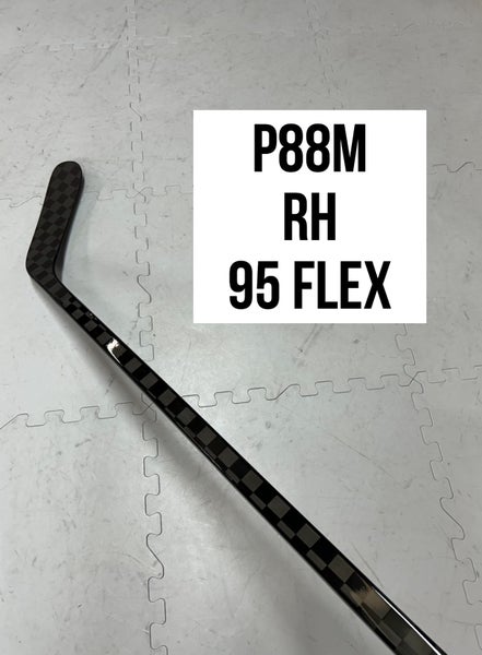 Senior(1x)Right P88M 95 Flex ProBlackStock™ Unbranded Blackouts Pro Stock Nexus Hockey Sticks