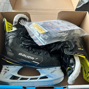 Bauer Supreme M4 intermediate size 4.5 fit 2 hockey skates
