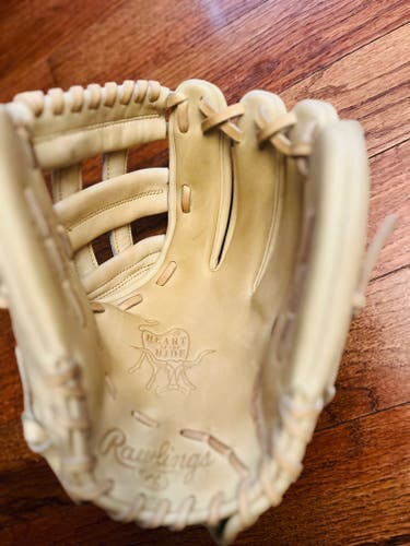 2025 Infield RH Rawlings Heart of the Hide Baseball Glove 12.25"