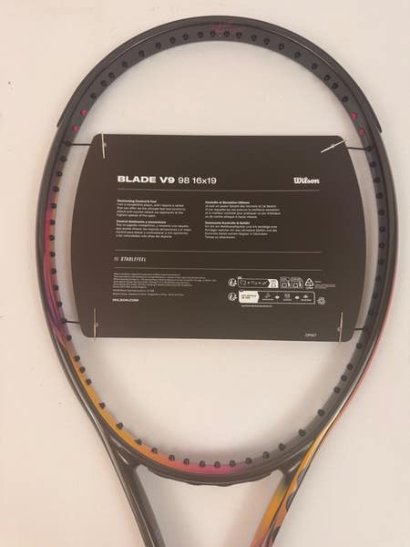 NEW Wilson Blade V9 16x19 Fighter Aryna Sabalenka Limited Edition
