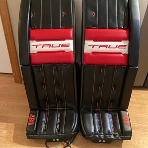 32" 2025 True L87 Catalyst 7X Goalie Leg Pads (New)