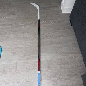 Senior Bauer Vapor LTX Pro + Right Handed Hockey Stick P28 (Used)