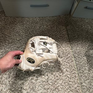 2019 Rawlings heart of hide 
RH Infield Baseball Glove 11.5" (Used)