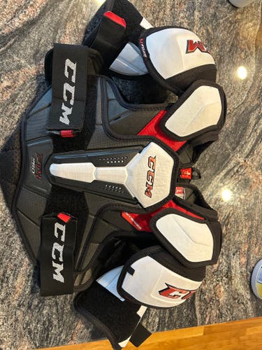 Large Junior CCM JetSpeed FT4 Pro Shoulder Pads (Used)