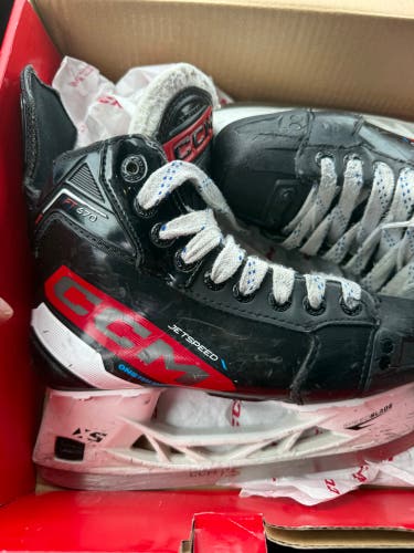 CCM JetSpeed FT670 Hockey Skates Regular Width Size 3 (Used)