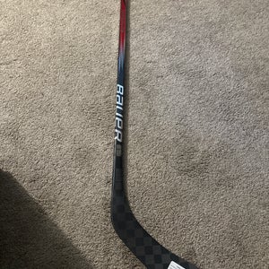 Junior Bauer Vapor Hyperlite 2 40 Flex Left Hand Hockey Stick P92  (New)