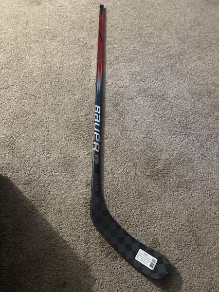 Junior Bauer Vapor Hyperlite 2 40 Flex Left Hand Hockey Stick P92  (New)