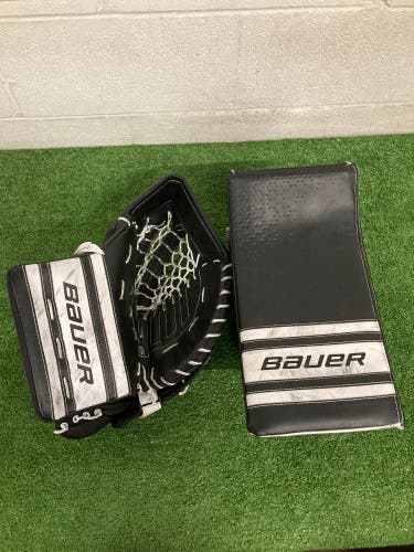 Black Senior Bauer GSX Goalie Gloves & Blockers Regular (Used)
