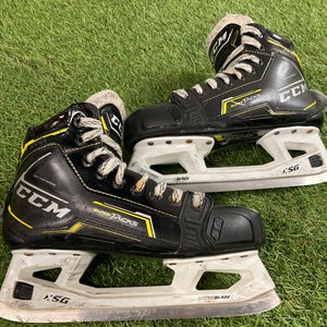 Intermediate Bauer Vapor 2X Hockey Skates Extra Wide Width Size 4.5 (Used)