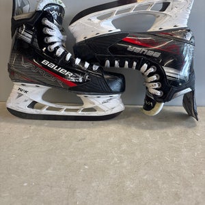 Used Bauer VAPOR X3 Intermediate Hockey Skate Intermediate 4.5 11858-S000078974