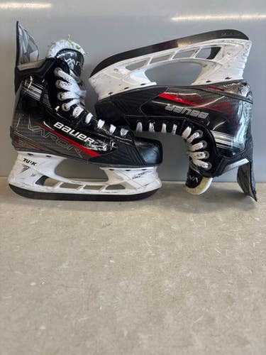 Used Bauer VAPOR X3 Intermediate Hockey Skate Intermediate 4.5 11858-S000078974