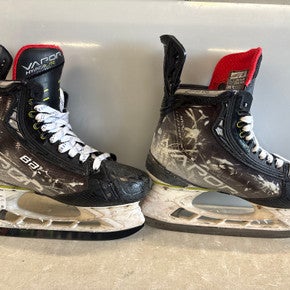 Used Bauer HYPERLITE Intermediate Hockey Skate Intermediate 5.0 11858-S000078953