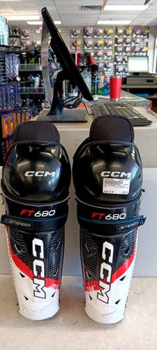 Used CCM JETSPEED FT680 Senior Shin Guards None 14" 11858-S000078944