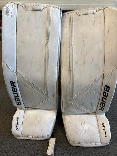 Used Bauer SUPREME M5 PRO Goalie Leg Pads Inter None 31" 11858-S000078790