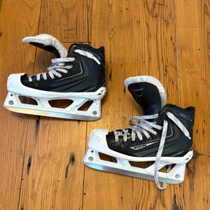 CCM Ribcor 40K Goalie Skates Size 2.5 Regular Width