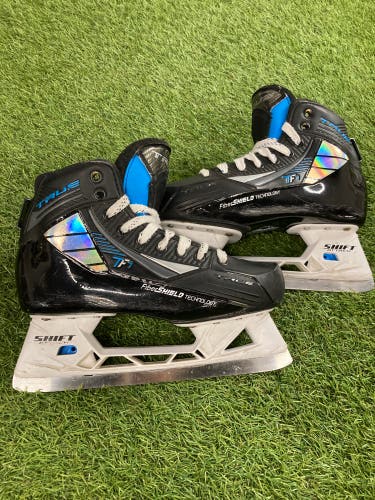 Intermediate Bauer LTX Pro+ Hockey Skates Regular Width Size 4.5 (Used)