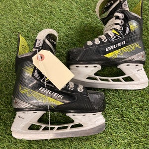 Youth Bauer Vapor X4 Hockey Skates Regular Width 10.5 (Used)