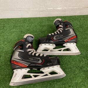 Intermediate Bauer Vapor X2.7 Hockey Goalie Skates Regular Width Size 5 (Used)