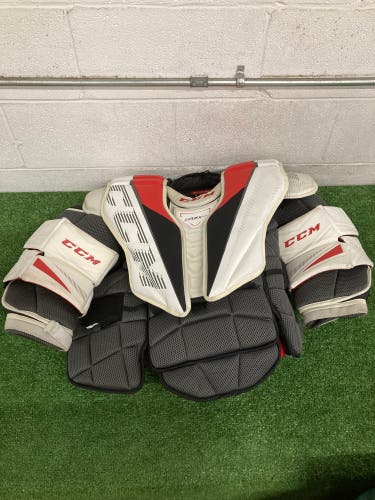 Intermediate Large CCM Eflex 5.9 Goalie Chest Protector (Used)