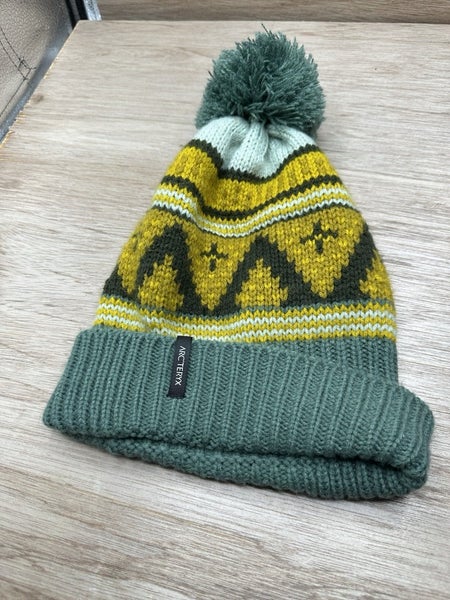 Arc'teryx Unisex Toque Knit Beanie Pom in OS Wool Blend