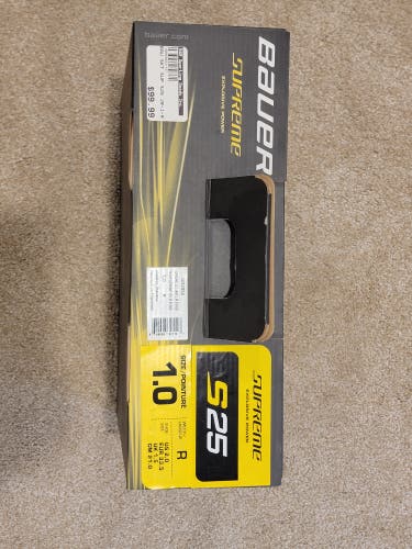 Bauer Supreme S25 Hockey Skates Regular Width Size 1 (Used)