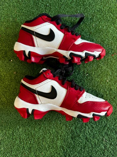 Red Kid's 12K (Little Kids) Youth Nike Air Jordan Low Top Molded Cleats (Used)