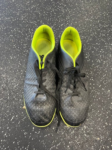 Used Soccer Turf Shoes Black And Neon Green Senior 11 11849-S000031219
