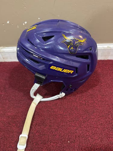 Medium Bauer Re-Akt 150 Helmet (Used) Item#MNKH11P