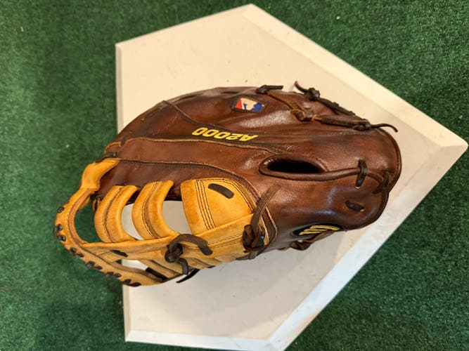 Wilson A2000 LH First Base Baseball Glove 12" (Used)