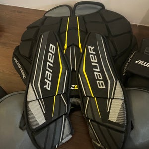 Medium jr. Bauer Goalie Chest Protector