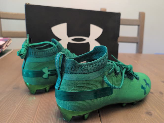 Men's Size M 9.0 (W 10.0) Under Armour Mid Top Molded Cleats (New)