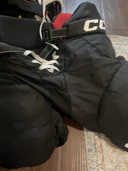 Youth Medium CCM Hockey Pants (Used)
