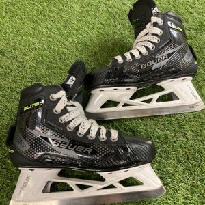 Junior Bauer Elite Hockey Goalie Skates Regular Width Size 3.5 (Used)