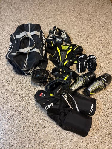 Men's Large Senior Warrior ALPHA LX PRO Shoulder Pads (Used)