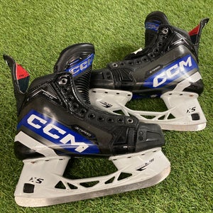 Intermediate CCM Jetspeed XTRA SE Hockey Skates Regular Width 6.5 (Used)