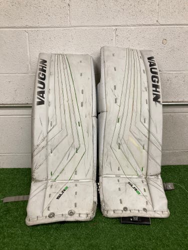 White 28" Junior Vaughn Ventus SLR2 Goalie Leg Pads (Used)