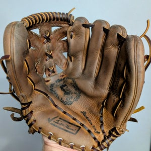 1966 Sears & Roebuck Ted Williams RH Baseball Glove 11" (Used)