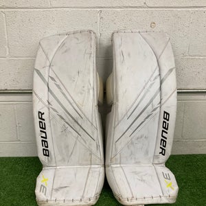 White XS Junior Bauer Vapor 3X Goalie Leg Pads (Used)