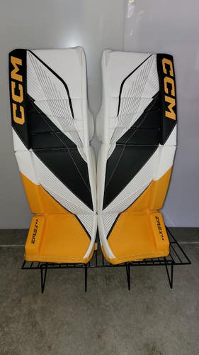 30+1" CCM Eflex 6.5 Goalie Leg Pads (New)